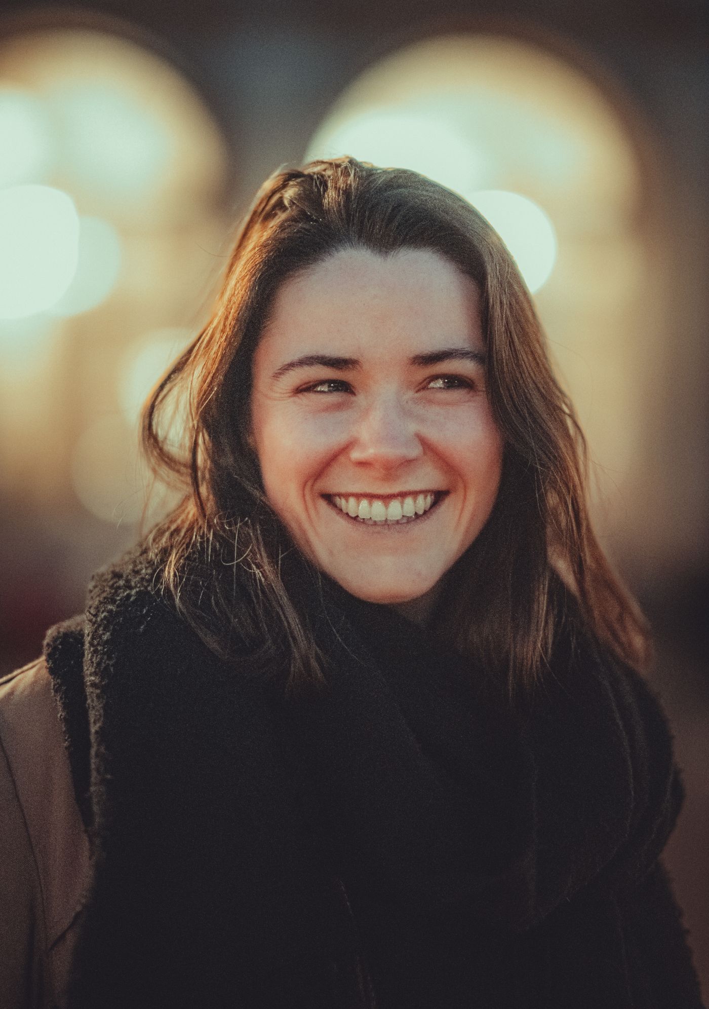 Dr. Anna Berger, Psychotherapeutin in Wien, im natürlichen Licht